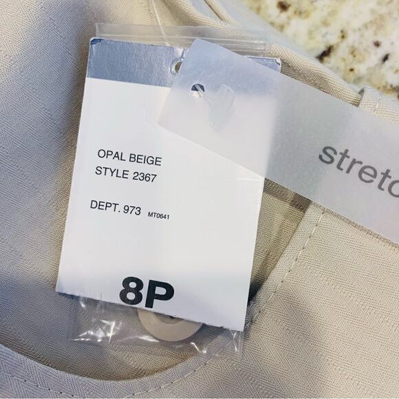 Hillard & Hanson Opal Beige Rolled Cuff Capris Size 8 Petite - Picture 9 of 10